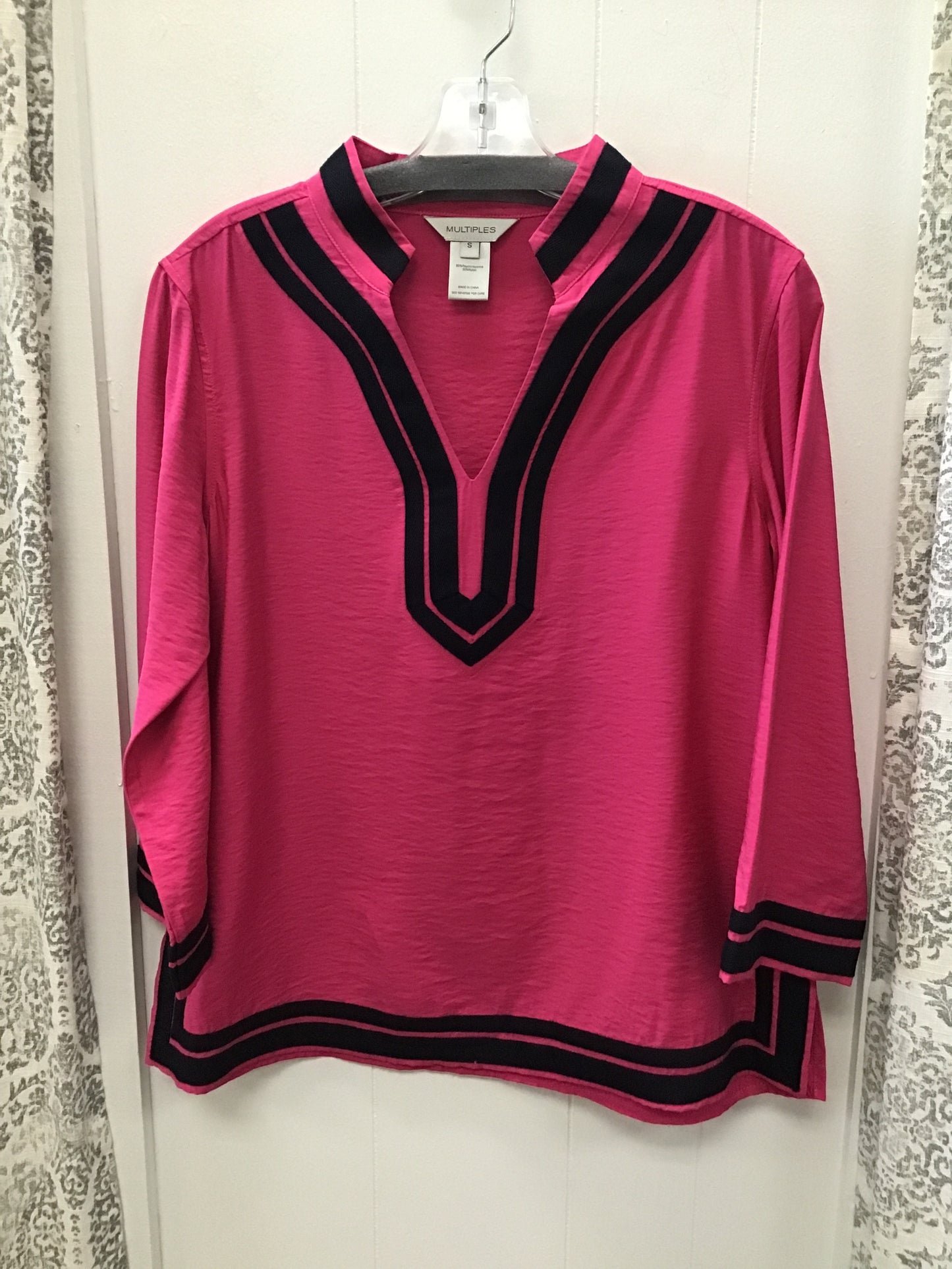 3/4 Sleeve Notch Neck Stand Collar Top