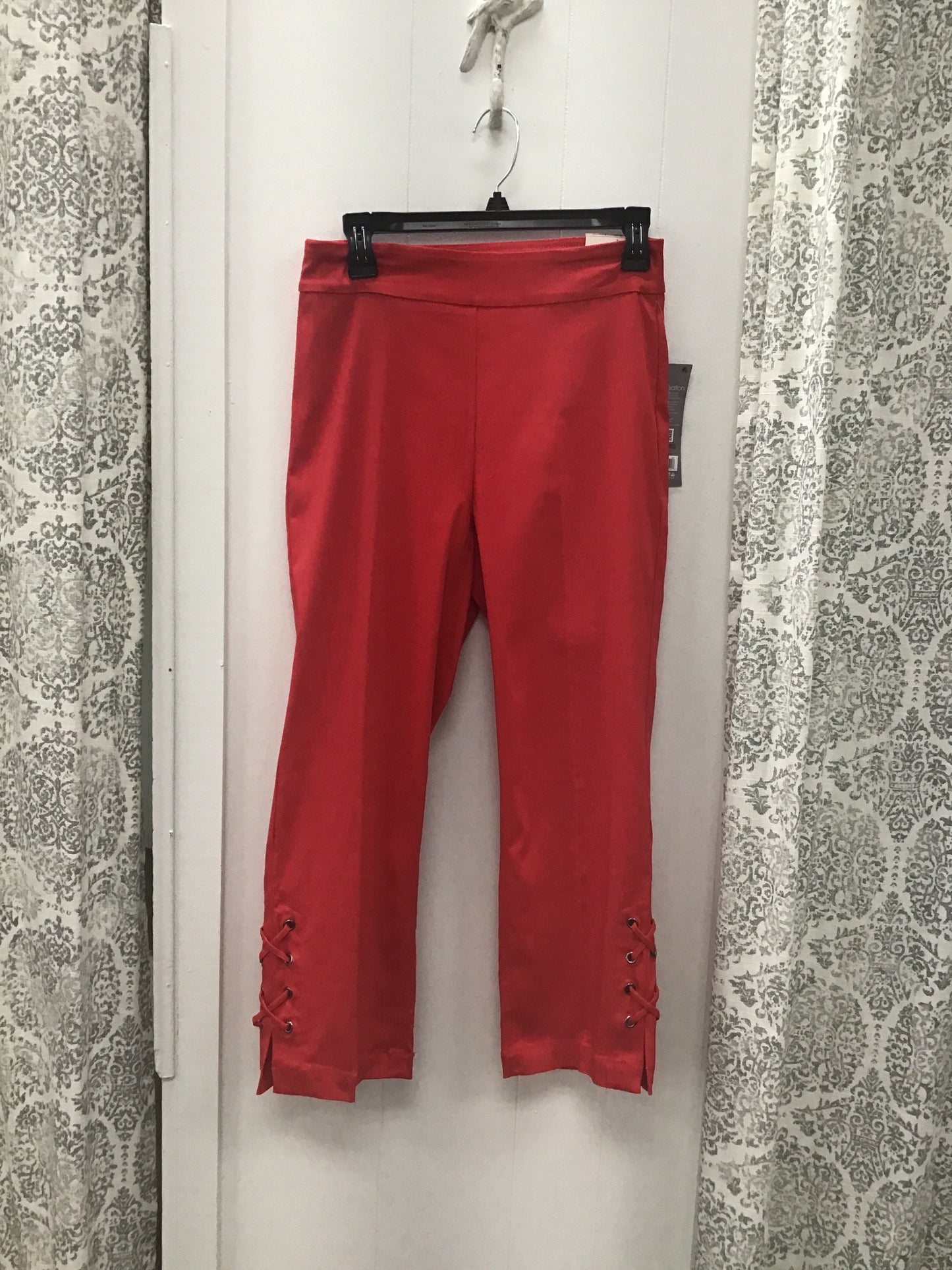 Pull On Crop Pant With X-Strap Vents On Ankle
