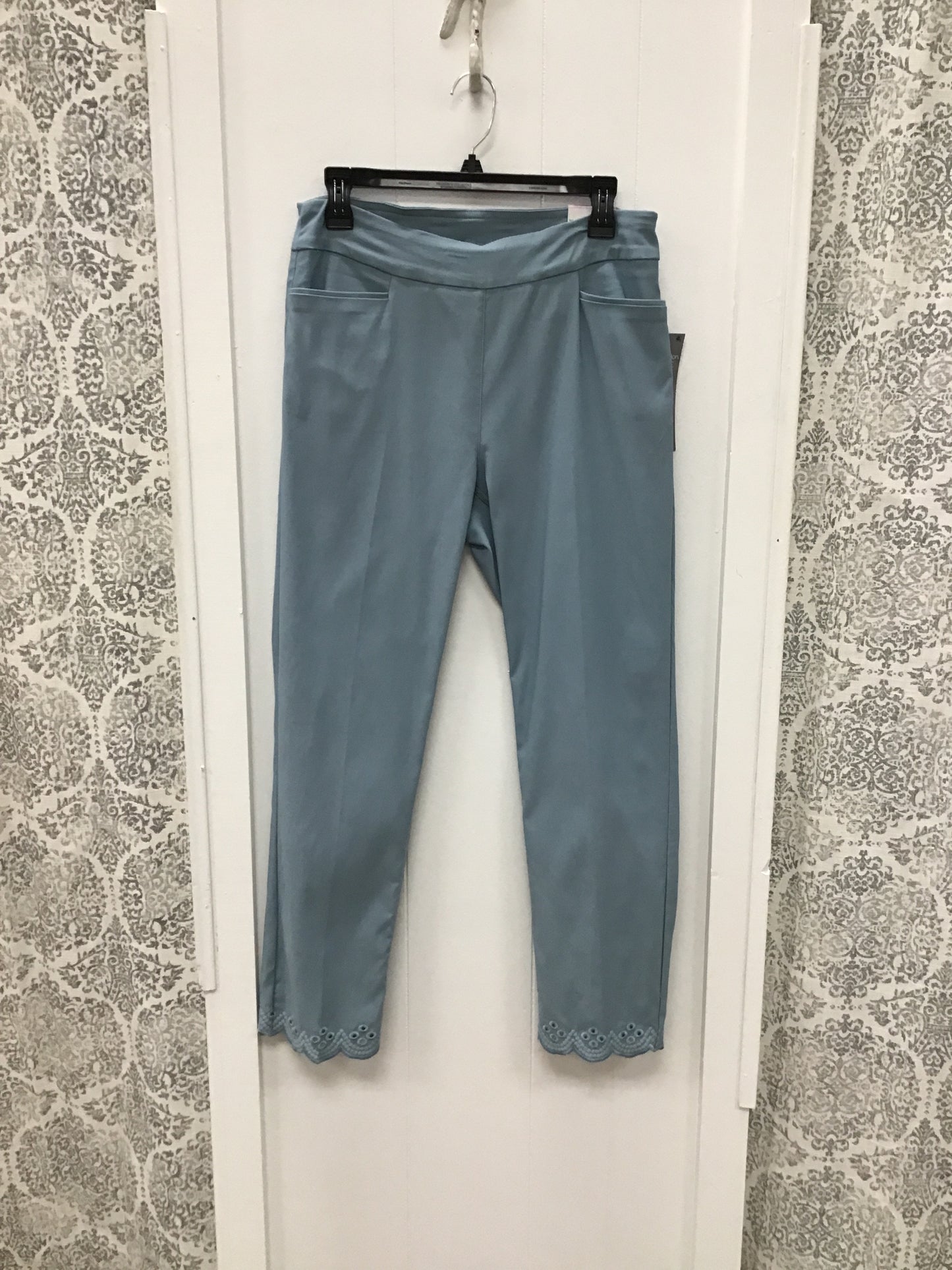Ankle Pant With Scallop Embroidered Hem