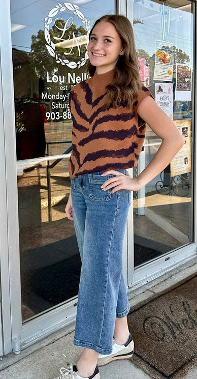 Animal Print Sleeveless Sweater