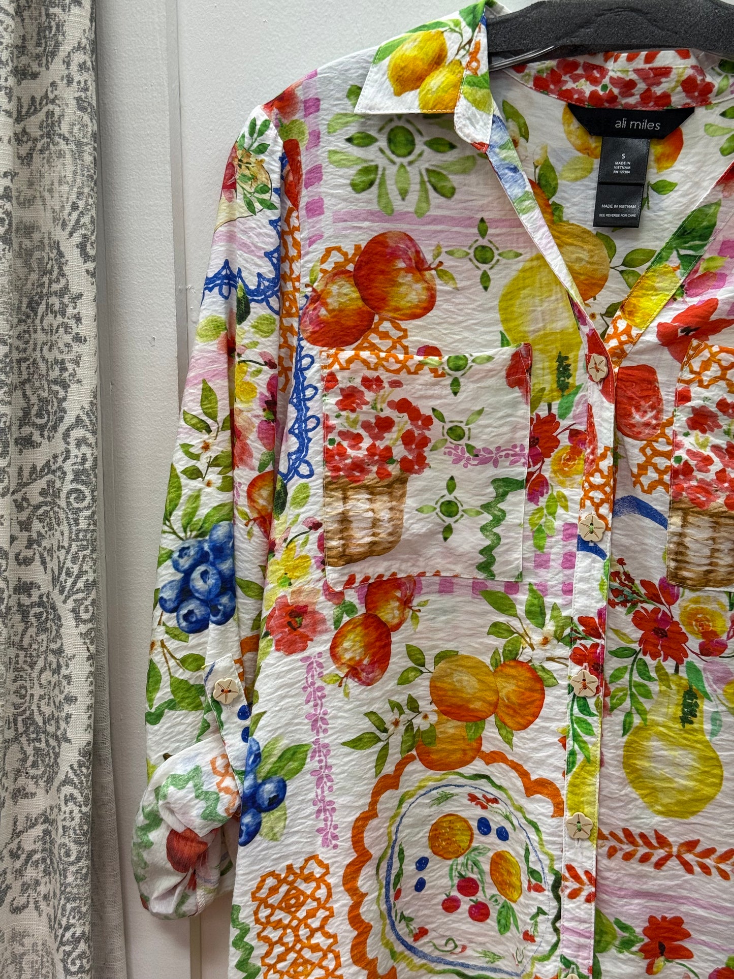 Woven Button Front Point Collar 3/4 Sleeves