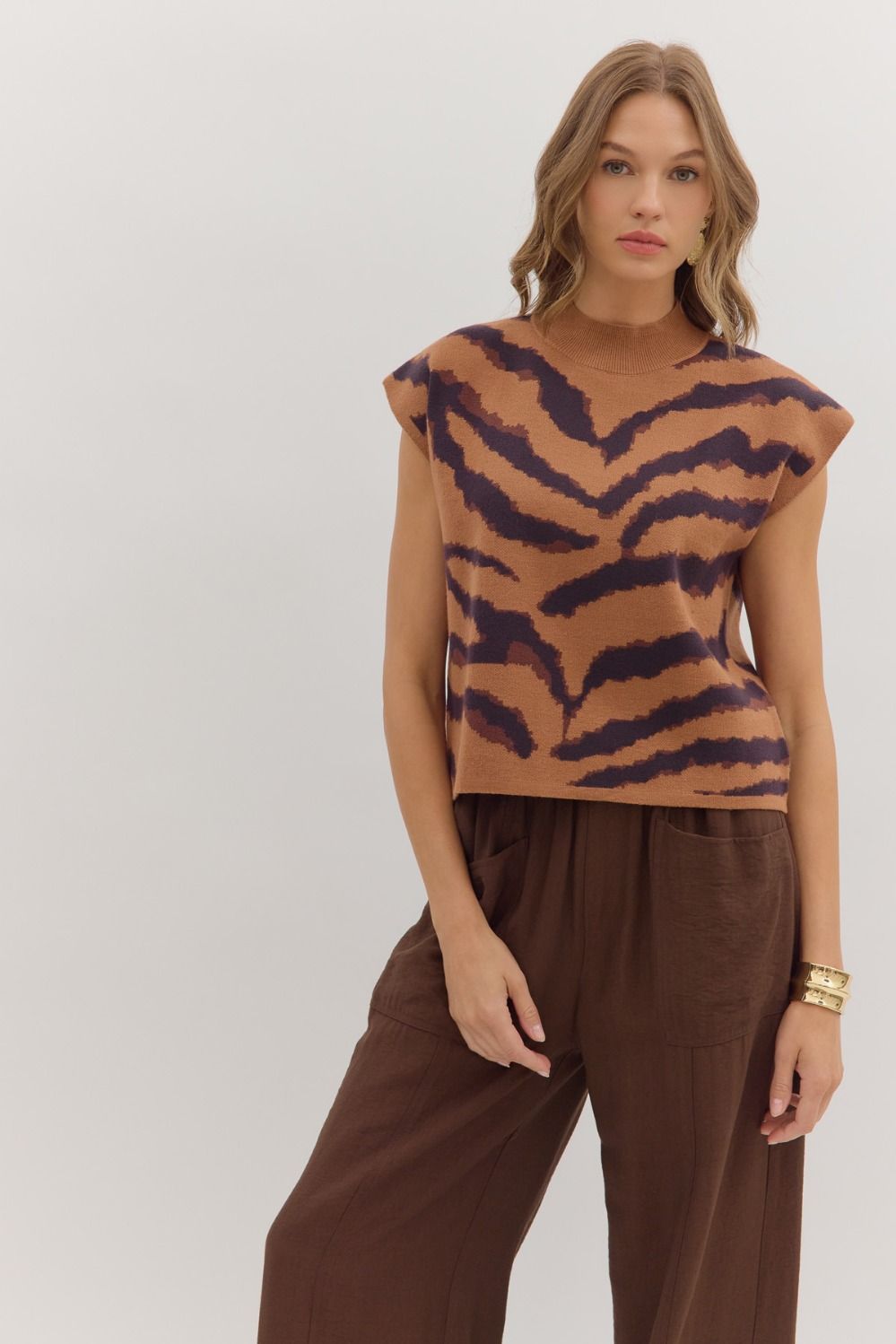 Animal Print Sleeveless Sweater