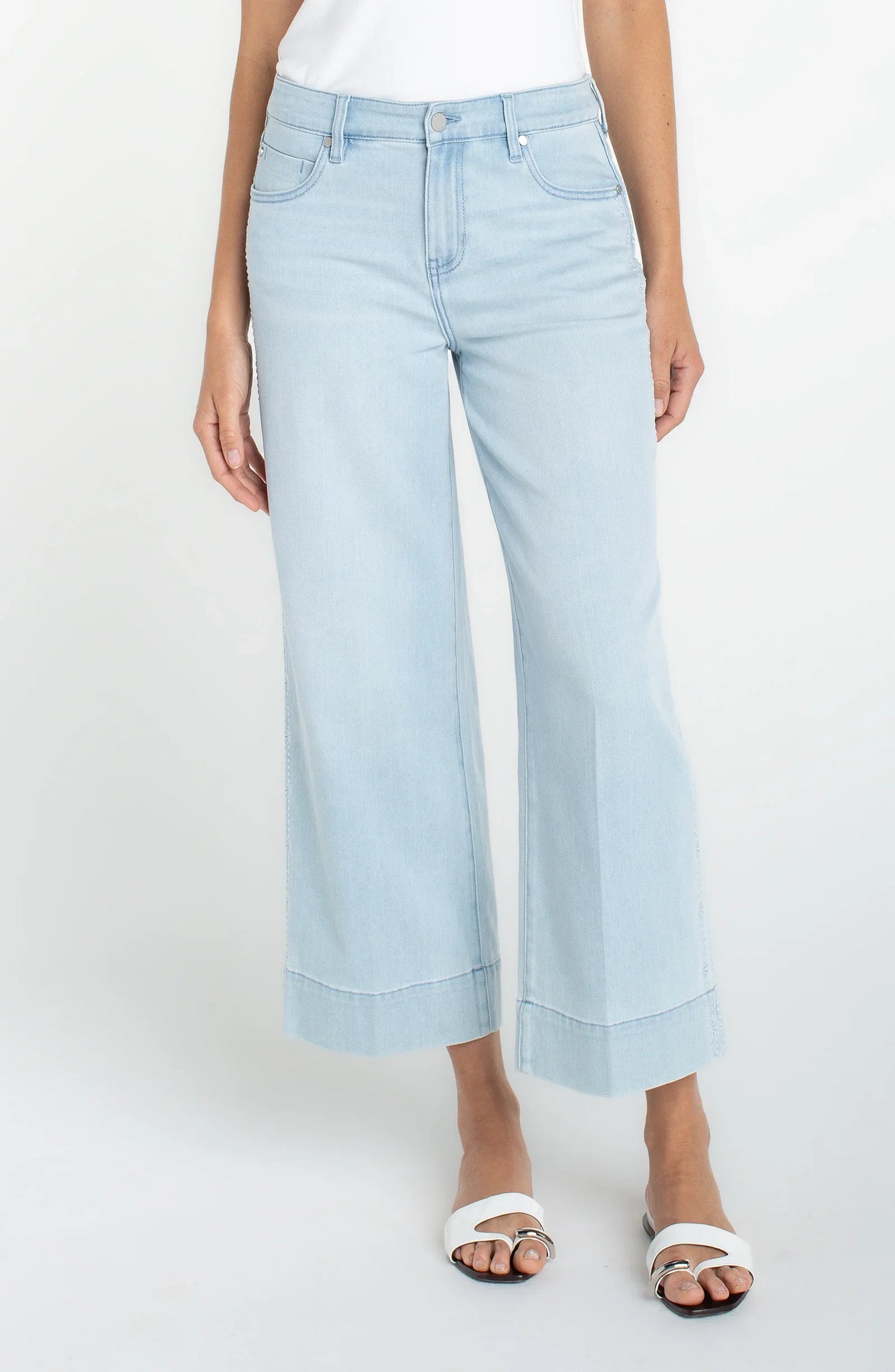 Stride Crop Wide Leg