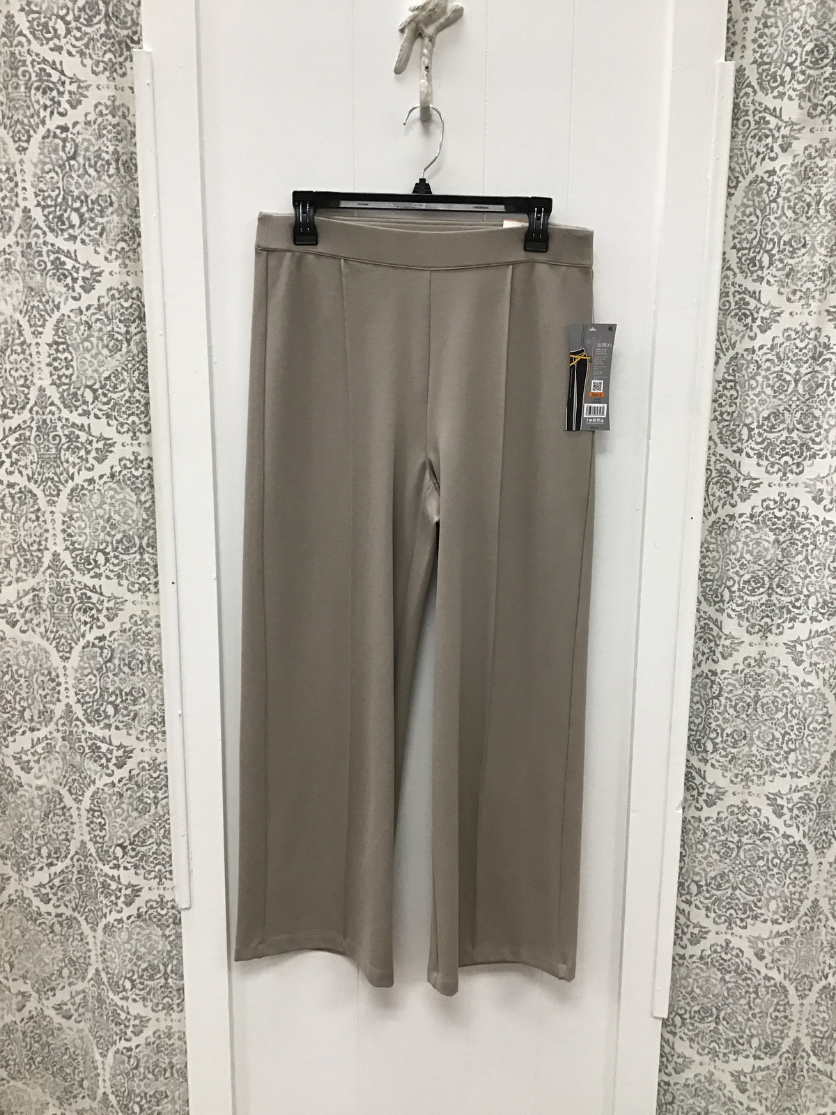 Pull On Pin Tuck Wide Leg Crop Pant