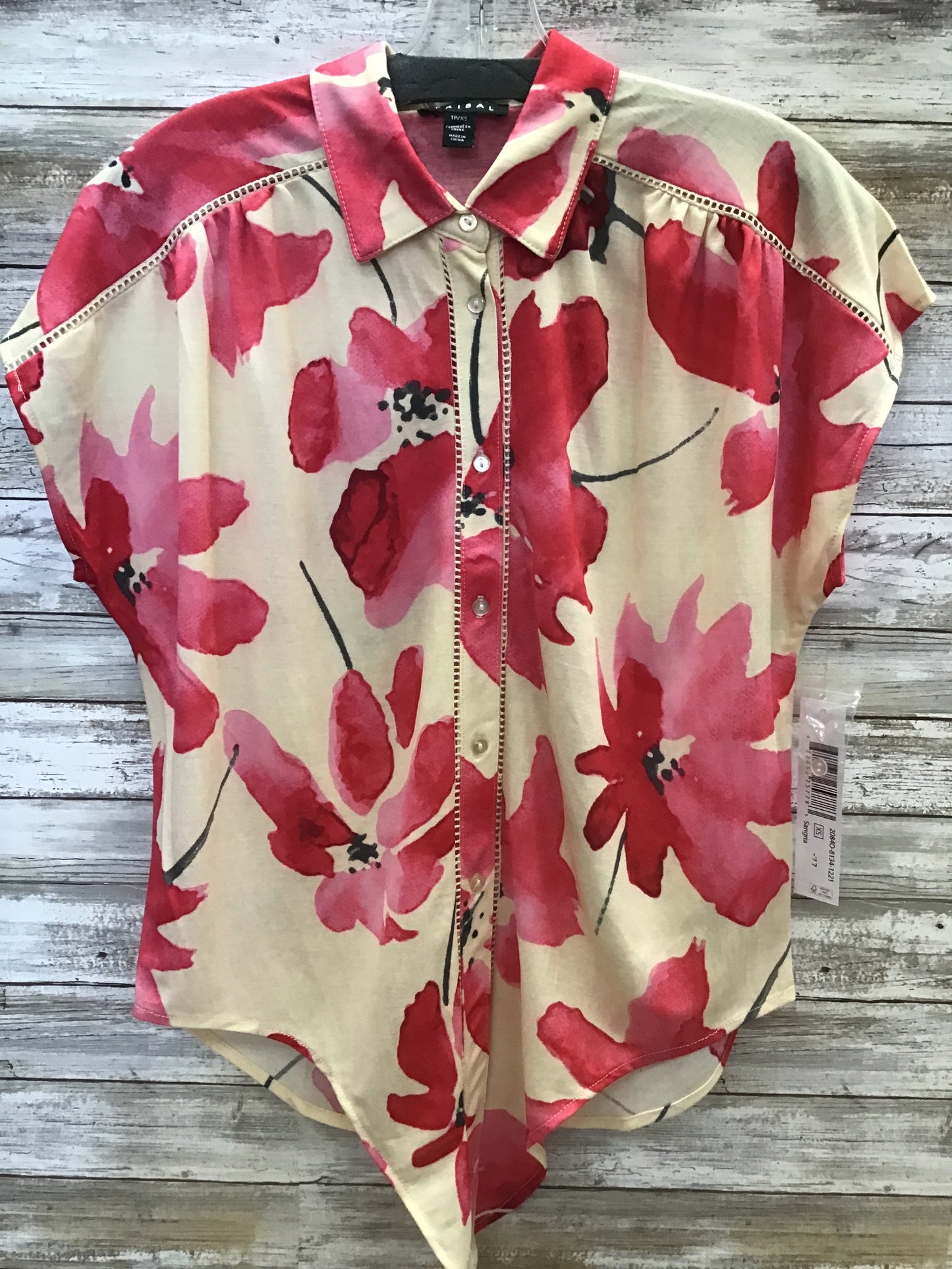Tie Front Short Sleeve Short