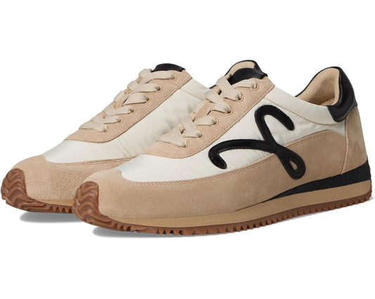 Queen Sneaker