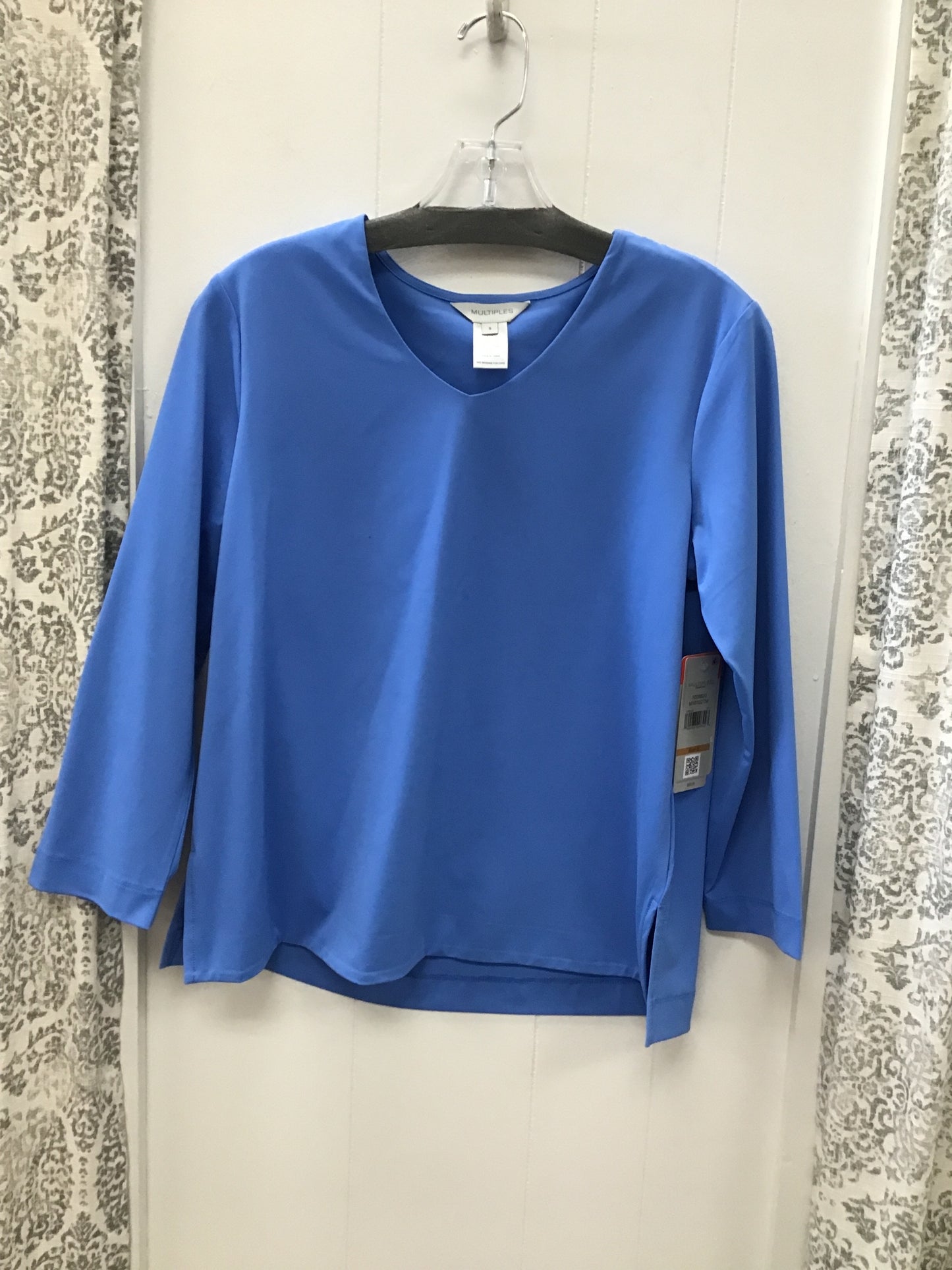 3/4 Sleeve V Neck Top