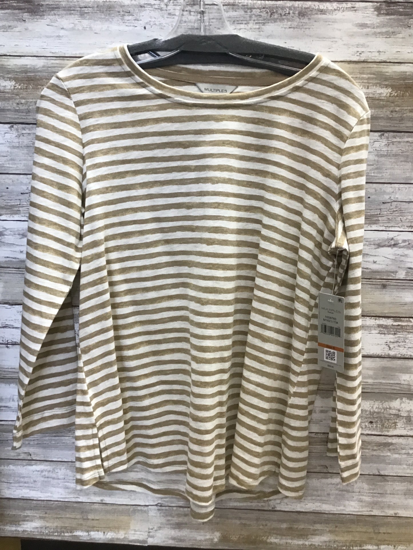 3/4 Sleeve Scoop Neck Top with Shaped Hem