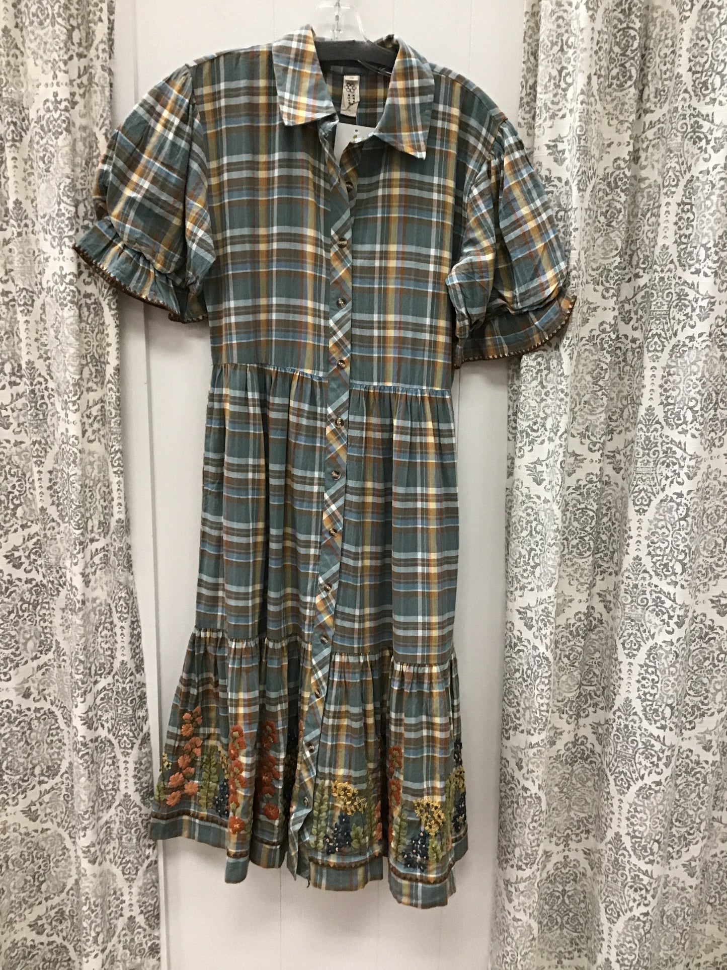 Embroidery Flounce Dress