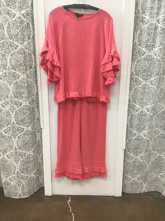Short Sleeve Top And Pant Ruffle Set