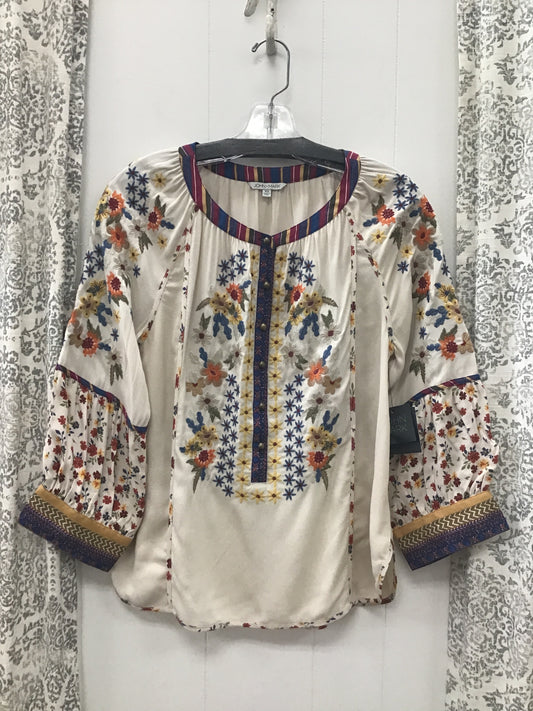 Woven Embroidered Elbow Sleeve Button Down Popover