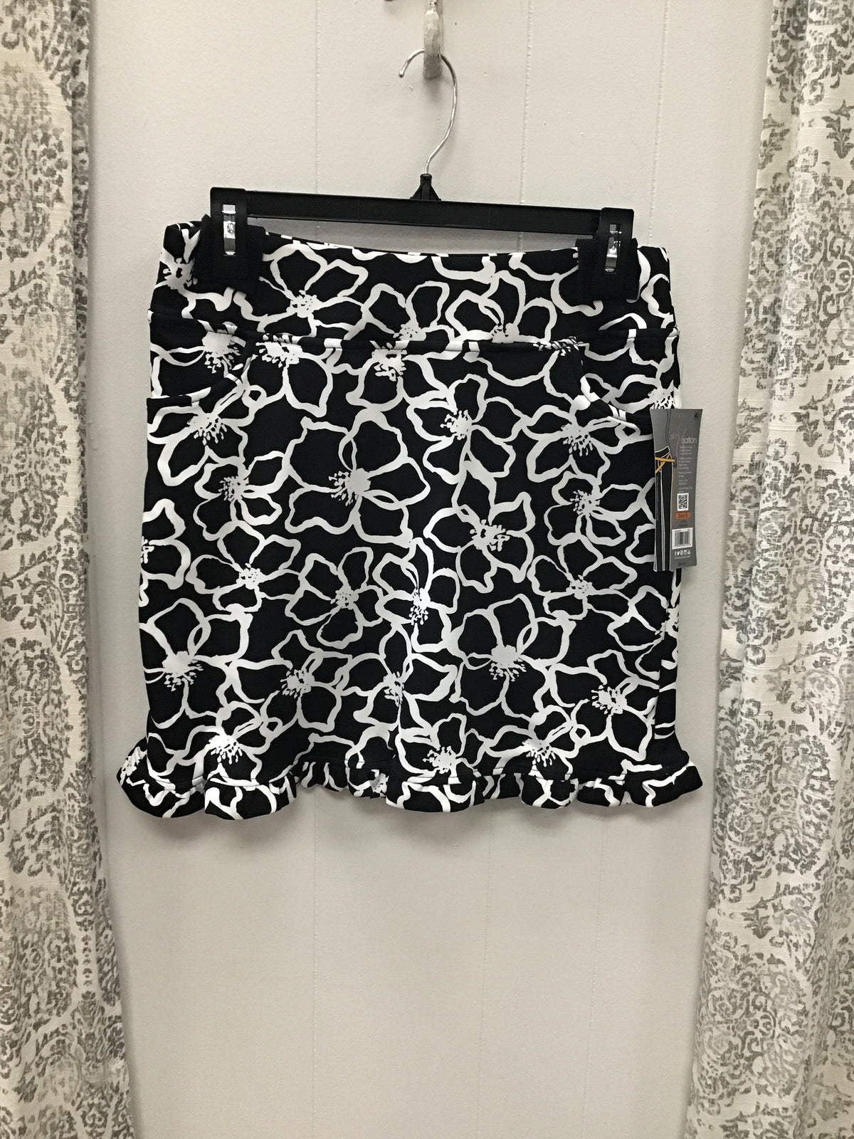 Elastic Waist Ruffle Hem Skort