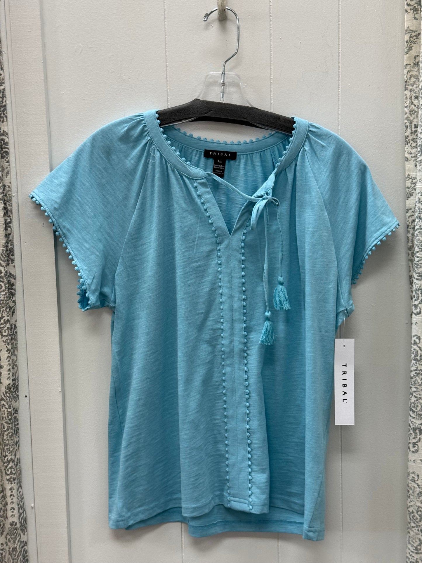 Short Sleeve Split Neck Top With Tassels