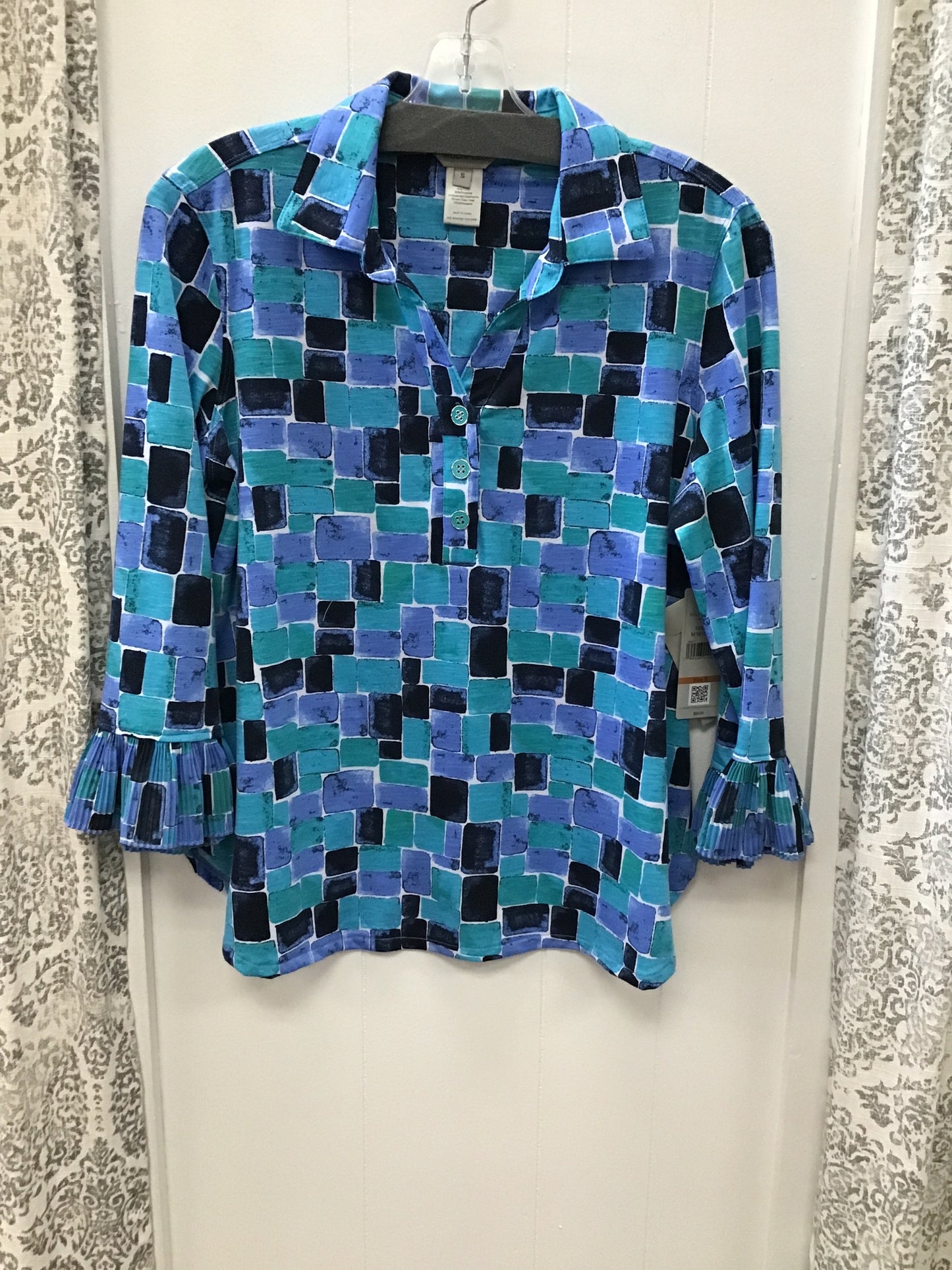 Pleated Flounce 3/4 Sleeve Top