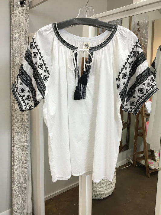 Ivy Jane Black & White Tassel Top