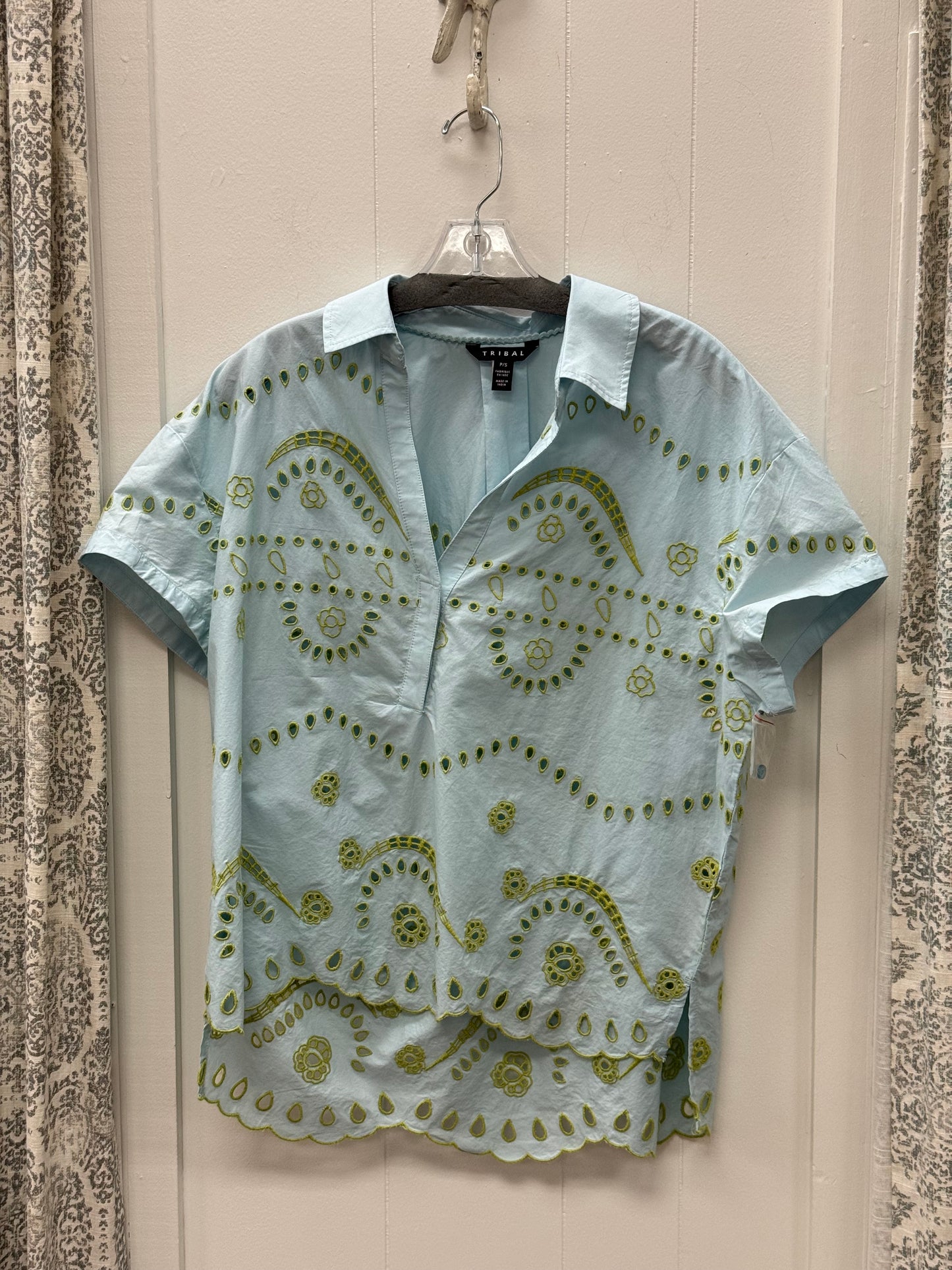 Short Sleeve Popover Embroidered