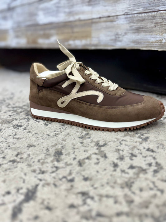 Queen Sneaker