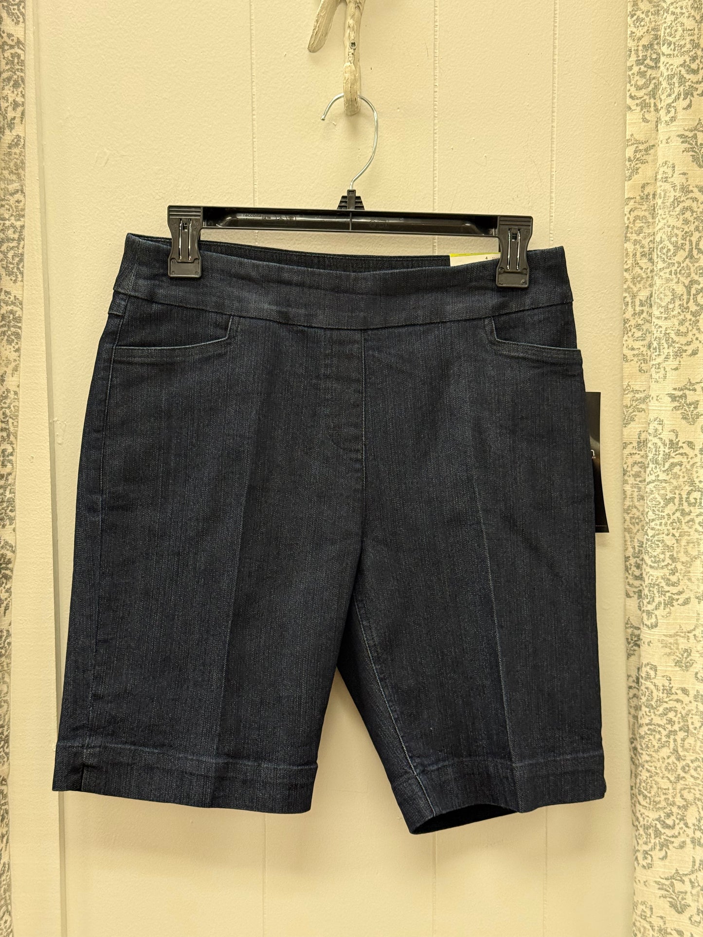 Pull On Short