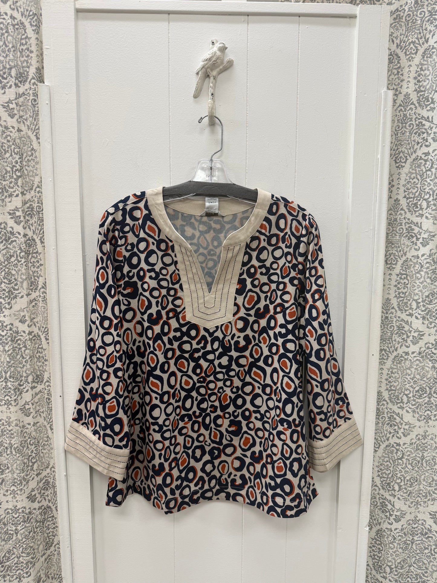 3/4 Sleeve Notch Band Collar Woven Top
