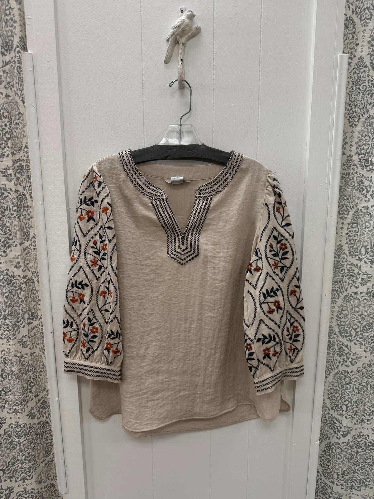 3/4 Puff Sleeve Notch Band Collar Woven Top