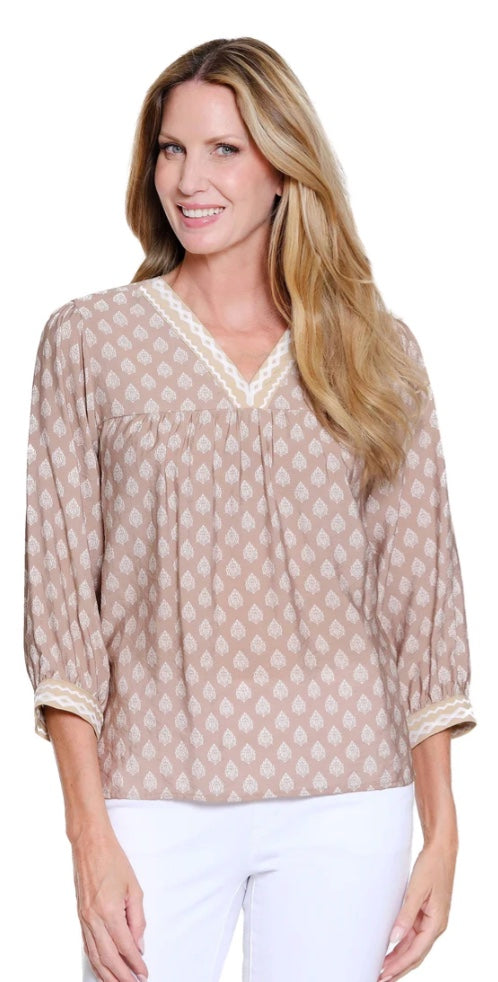 Cuffed 3/4 Sleeve Banded V-Neck Top With Embroidery
