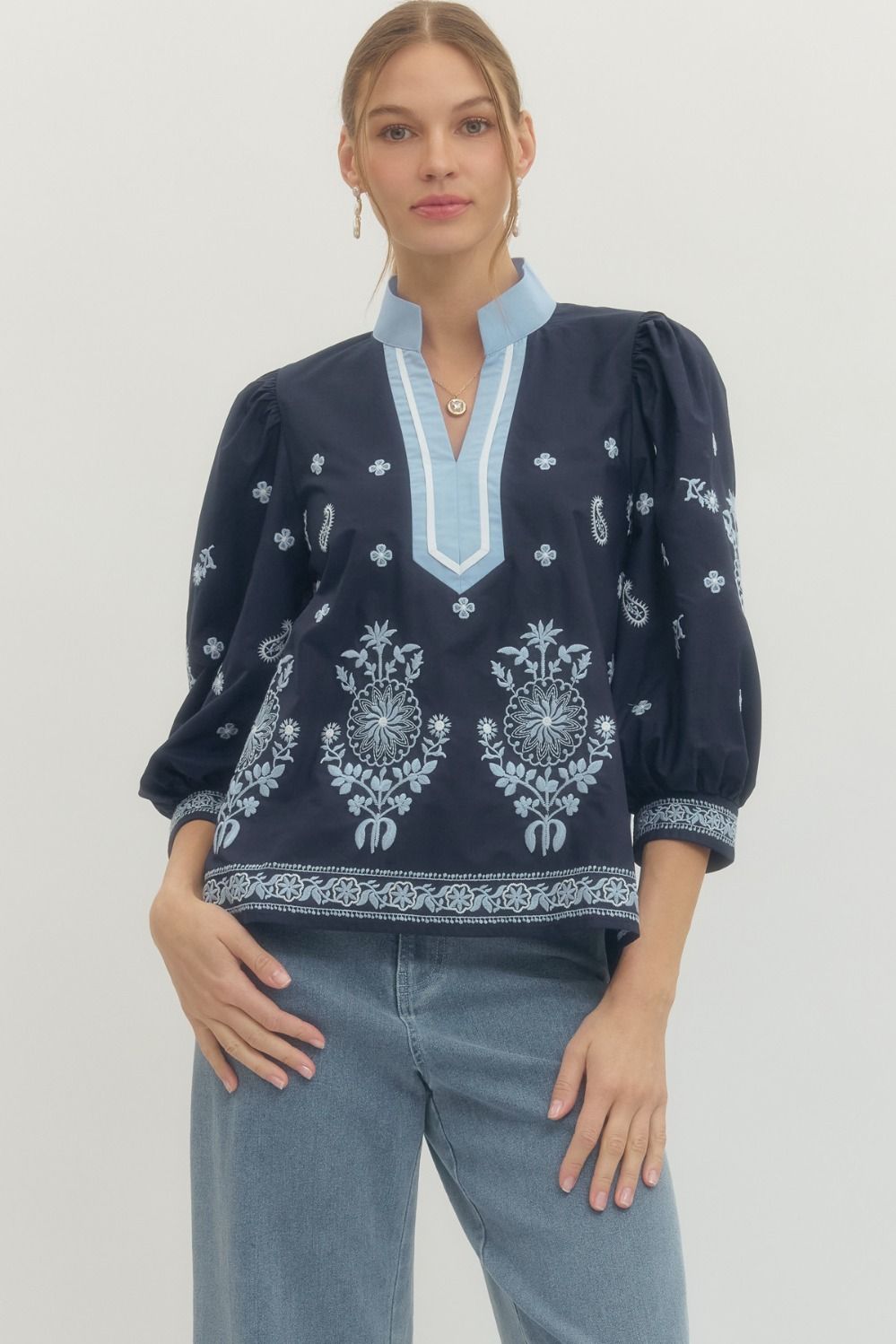 Embroidered Spring Entro Top