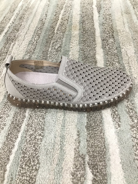Atmosphere Slip On