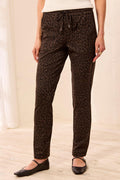 Pull on ankle pant with pockets